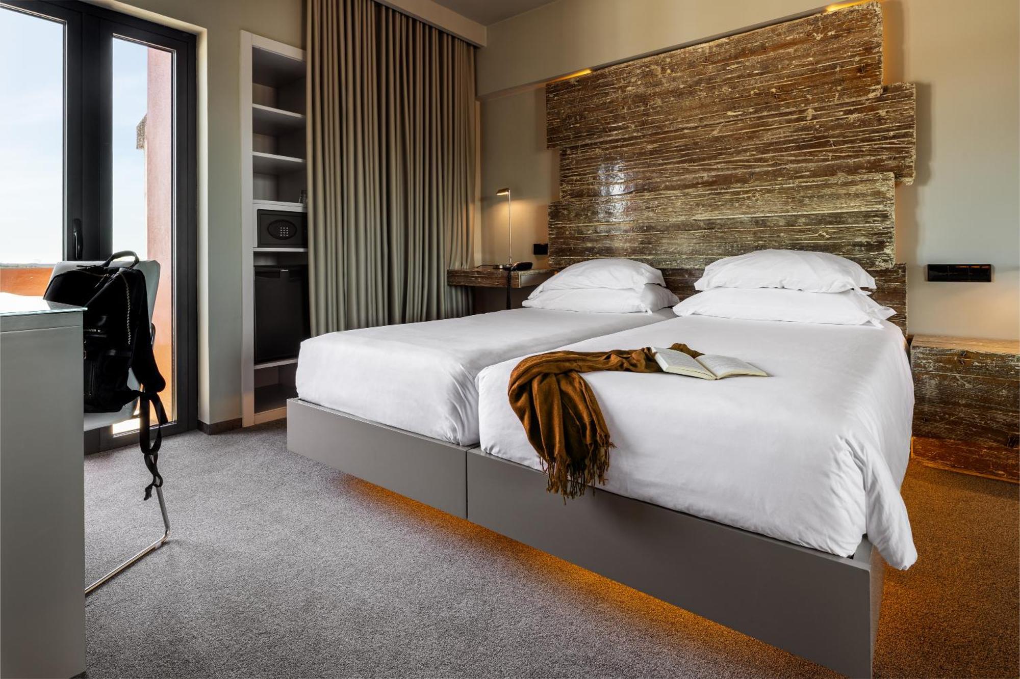 Classic Twin Room,1215882496:JPEG