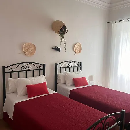 Avis Guesthouse-3
